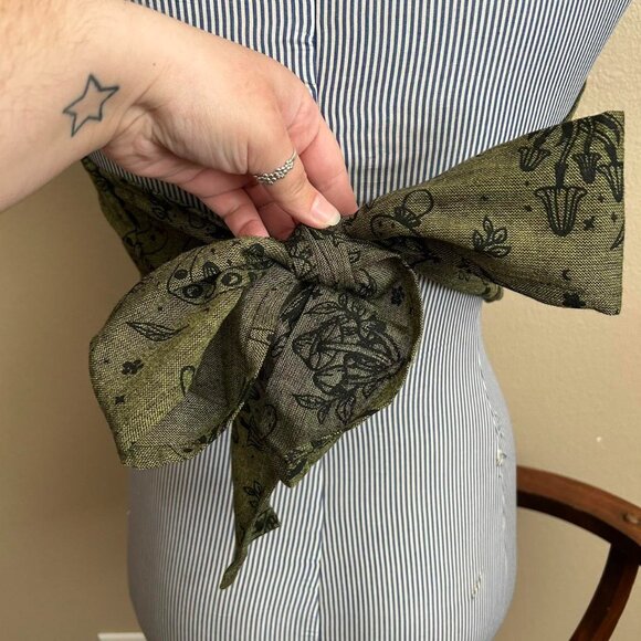 Dark Green Cotton Halter Top Forest Mushroom Hippie Festival Summer Crop Top - Picture 6 of 8